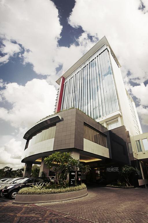 The Premiere Hotel Pekanbaru Ngoại thất bức ảnh