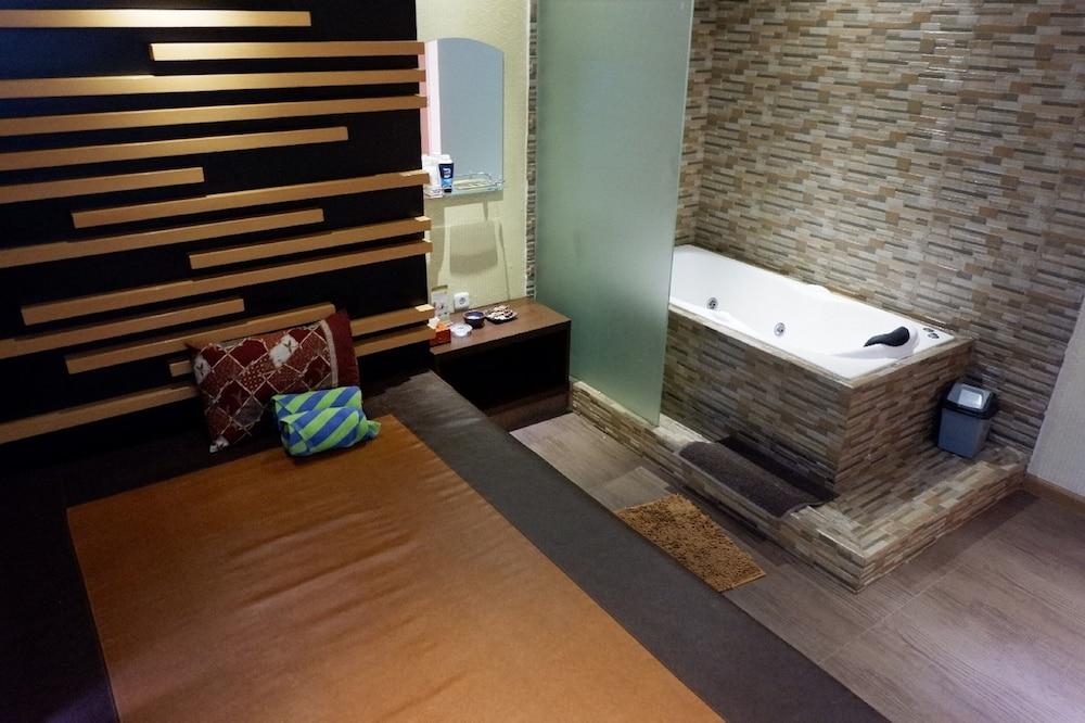 The Premiere Hotel Pekanbaru Ngoại thất bức ảnh