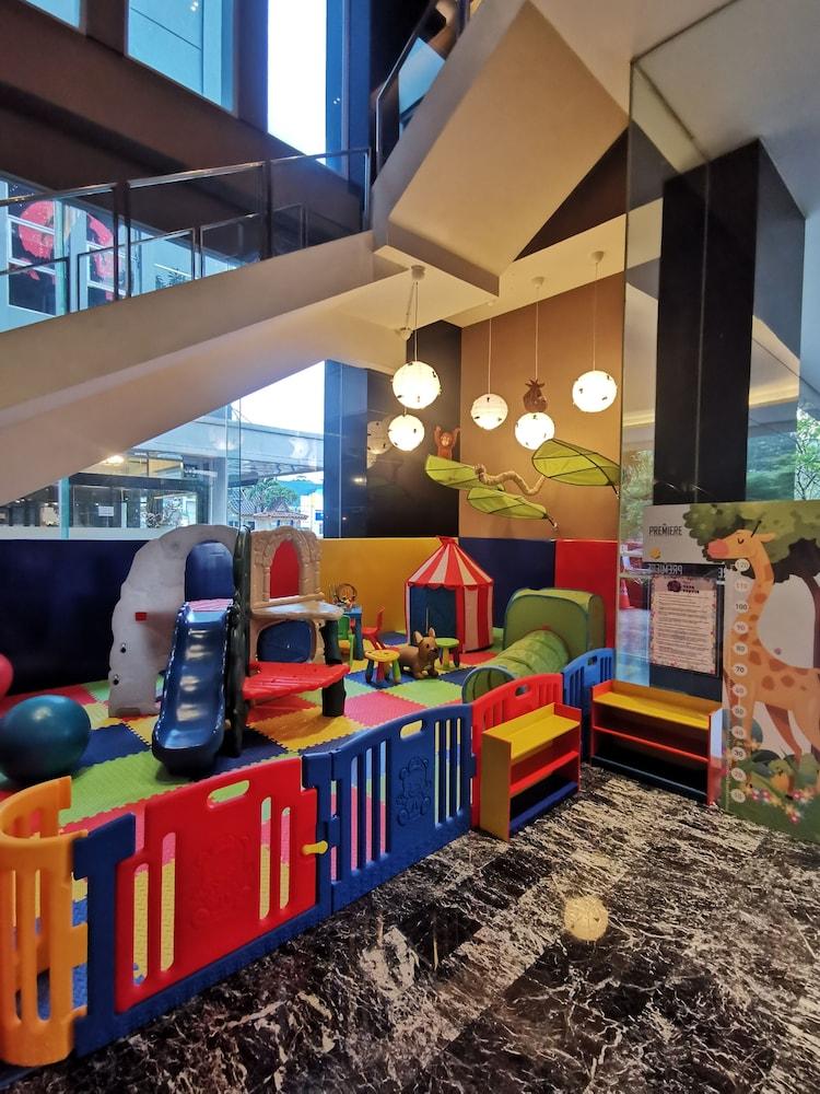 The Premiere Hotel Pekanbaru Ngoại thất bức ảnh