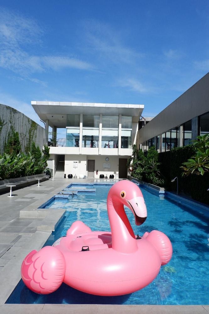 The Premiere Hotel Pekanbaru Ngoại thất bức ảnh