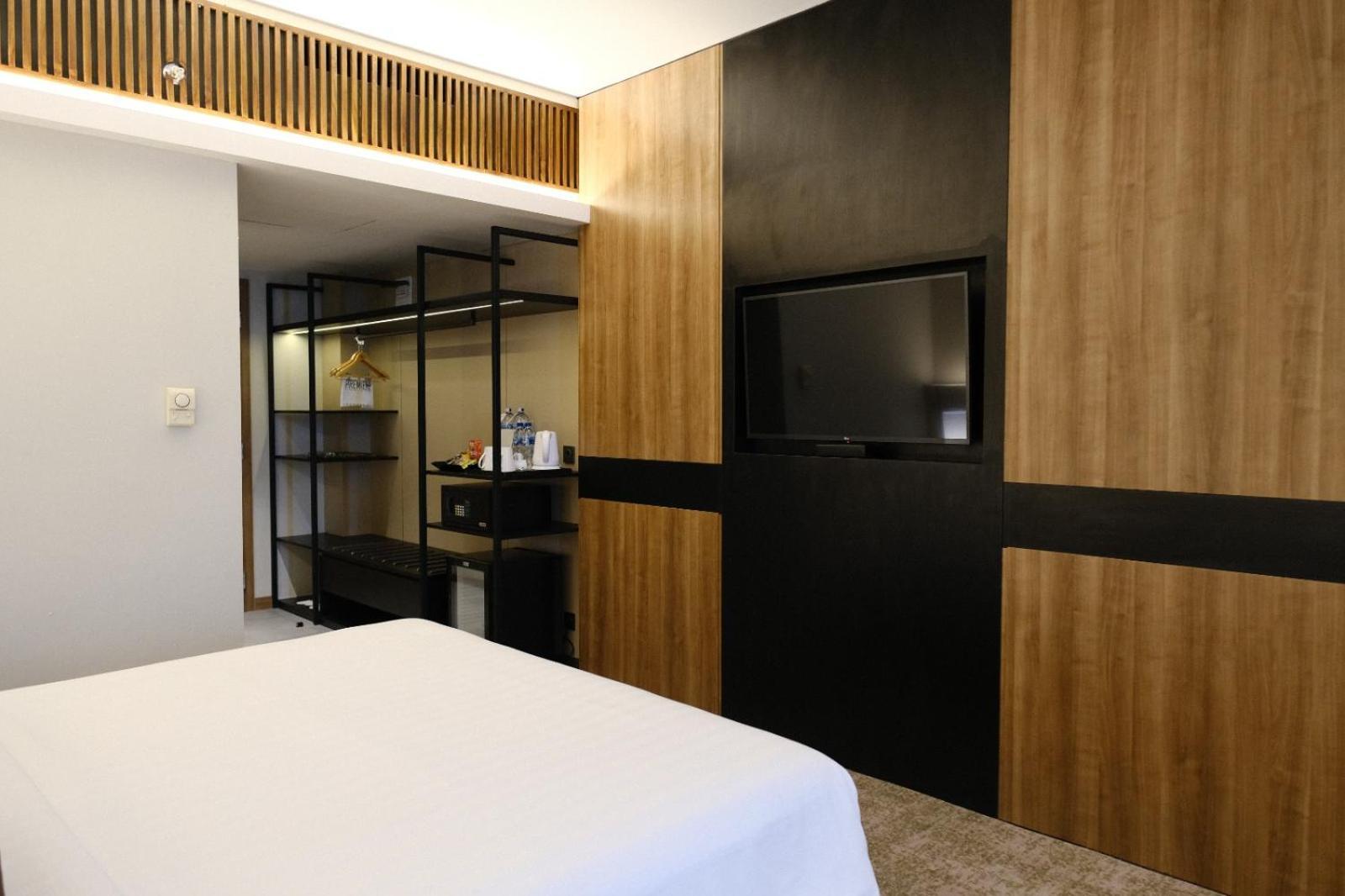 The Premiere Hotel Pekanbaru Ngoại thất bức ảnh