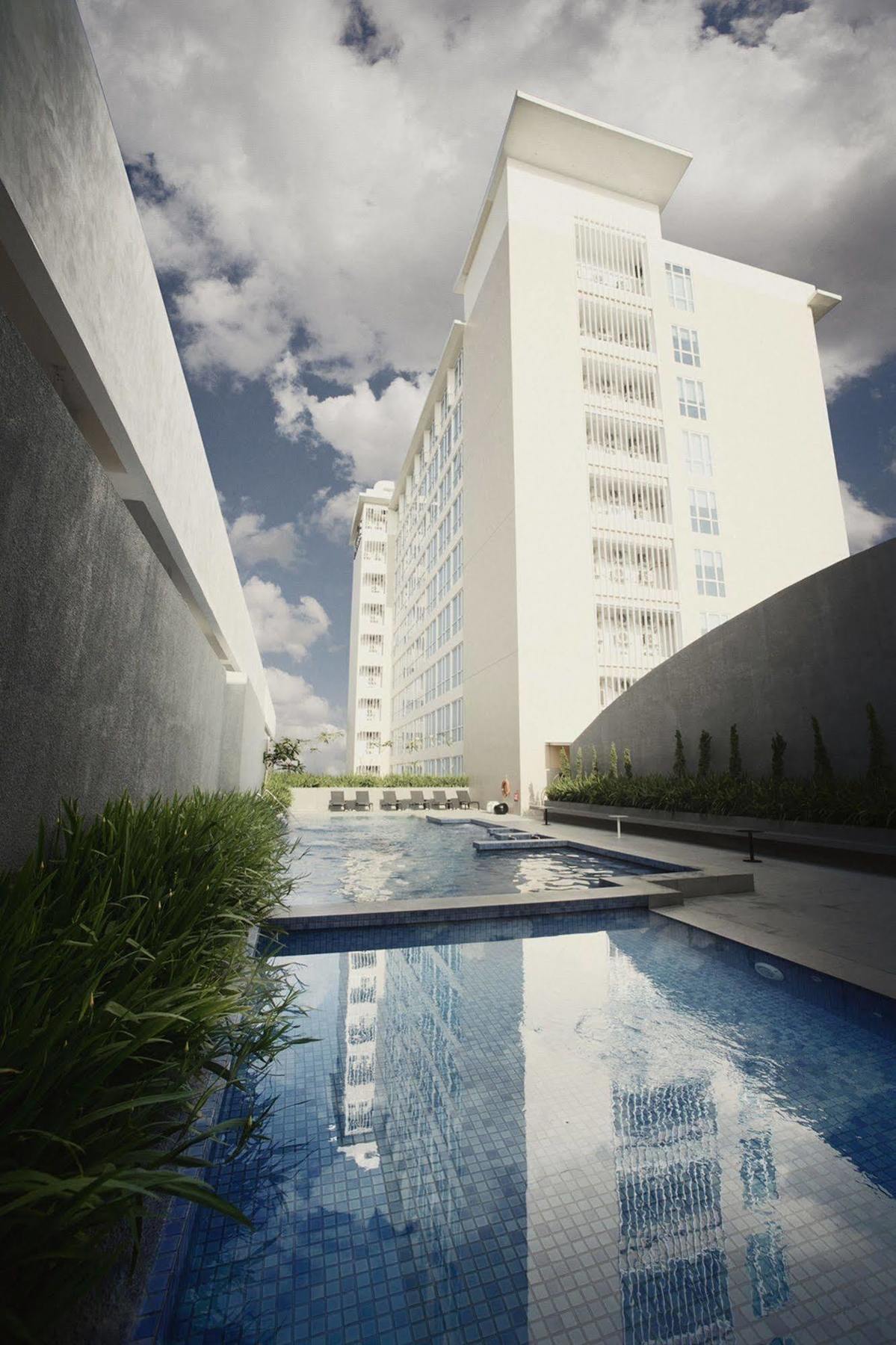 The Premiere Hotel Pekanbaru Ngoại thất bức ảnh
