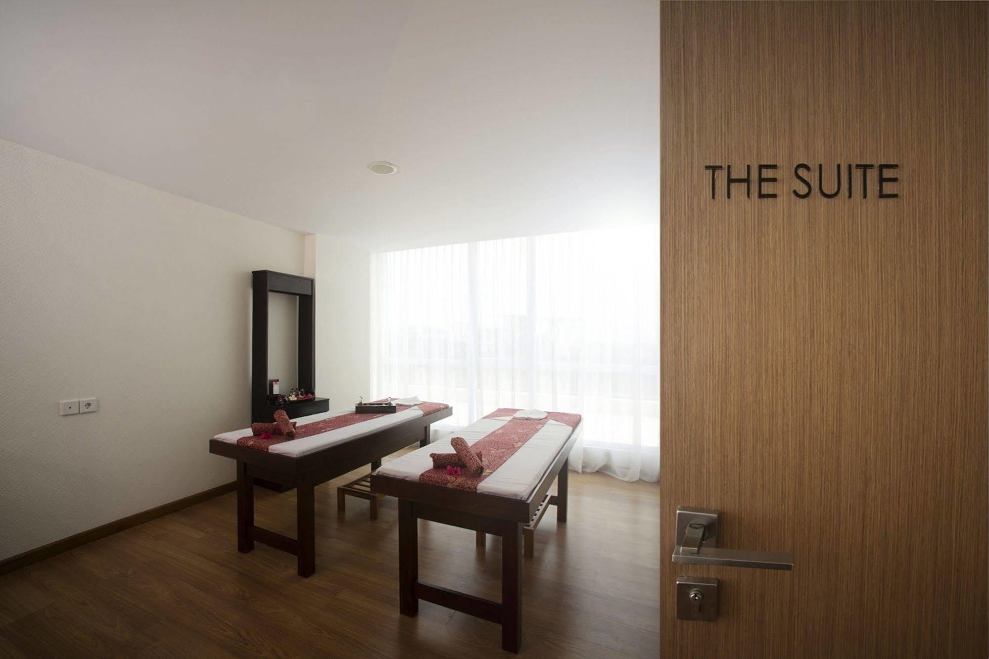 The Premiere Hotel Pekanbaru Ngoại thất bức ảnh