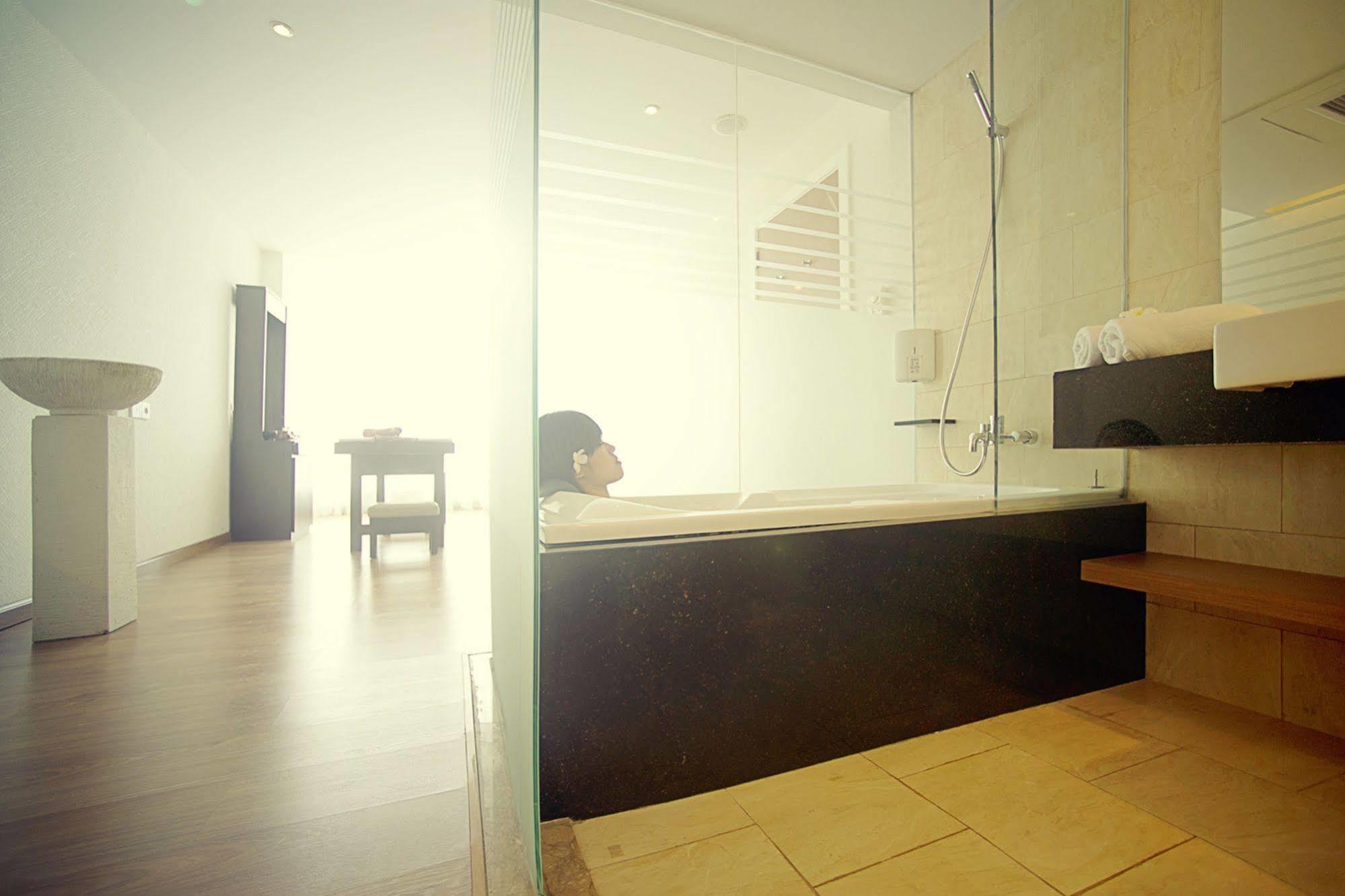 The Premiere Hotel Pekanbaru Ngoại thất bức ảnh